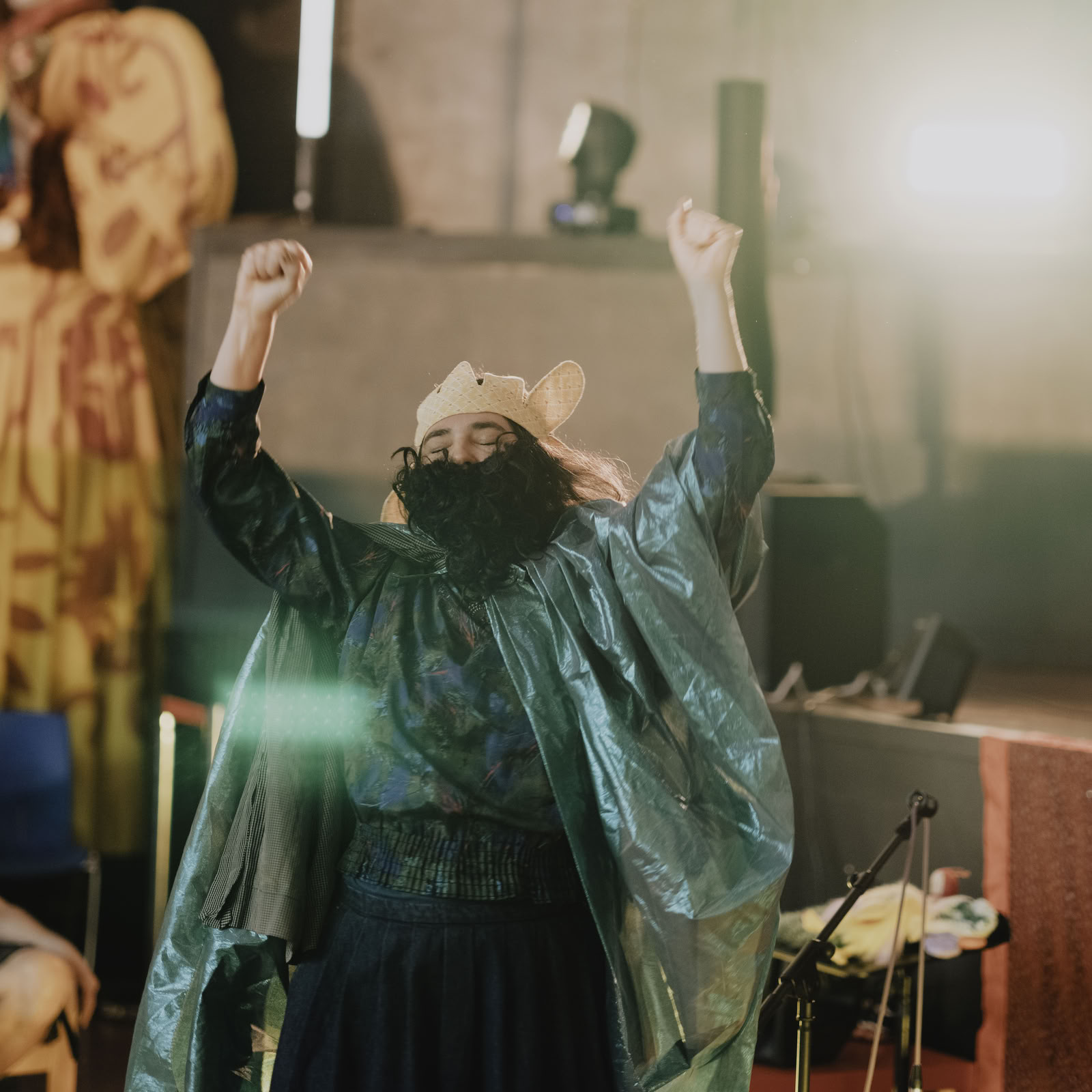 Mariane Berthault, known as Seule Tourbe, is a multi-instrumentalist and solo artist from Hauts-de-France, whose dreamy musical universe fuses baroque, punk, grunge, and new age influences. - Image 7